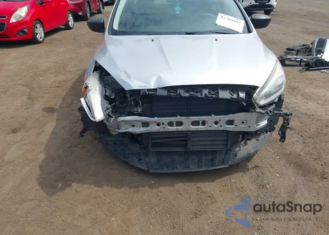 2016 Ford Focus S из США, поврежденный, VIN 1FADP3E21GL274282